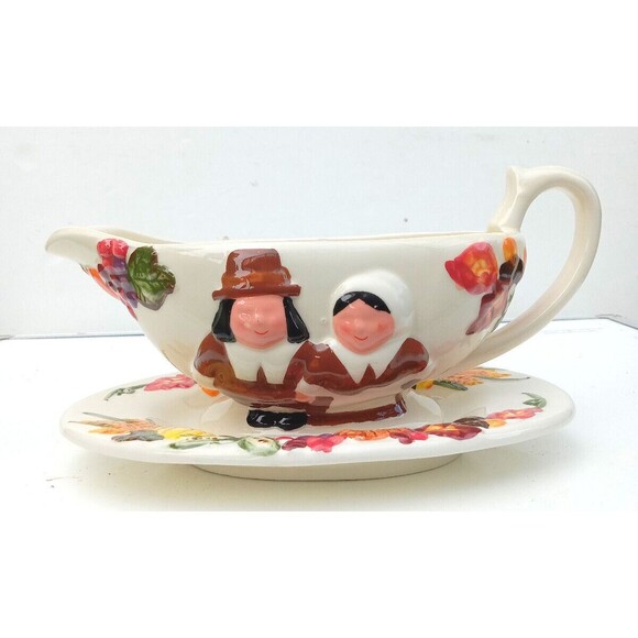 Publix Pilgrim Pair - Gravy Boat & Drip Plate - Thanksgiving - Picture 1 of 13